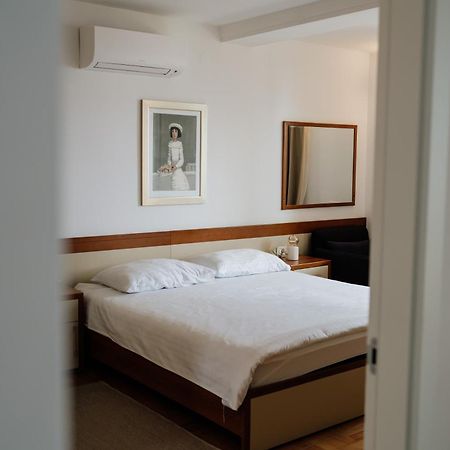 Apartmaji Punta Lägenhet Veli Lošinj Exteriör bild
